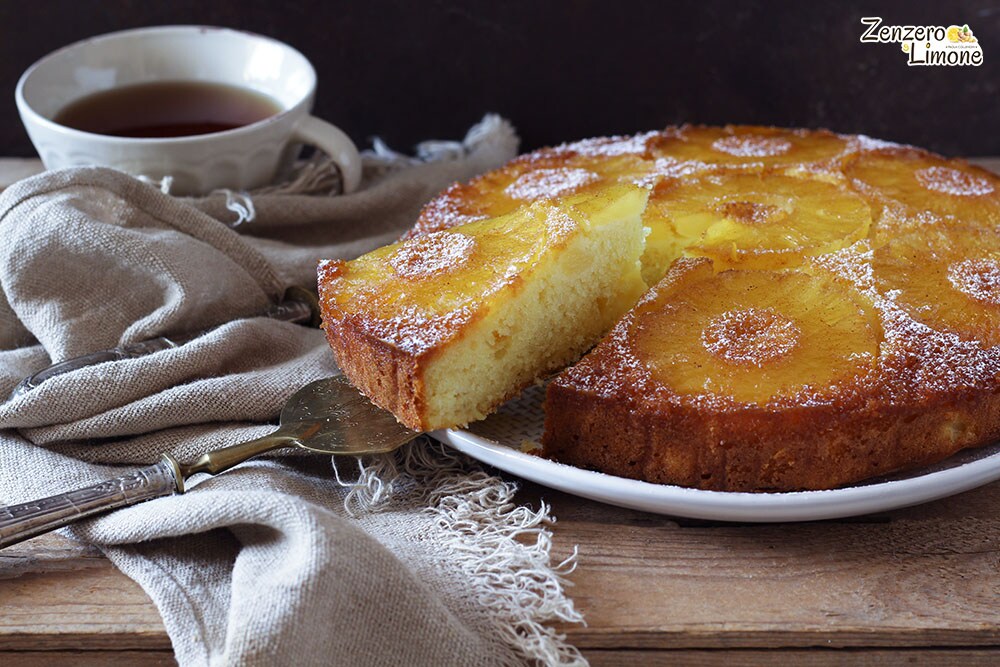 gâteau renversé à l'ananas - TRANCHE