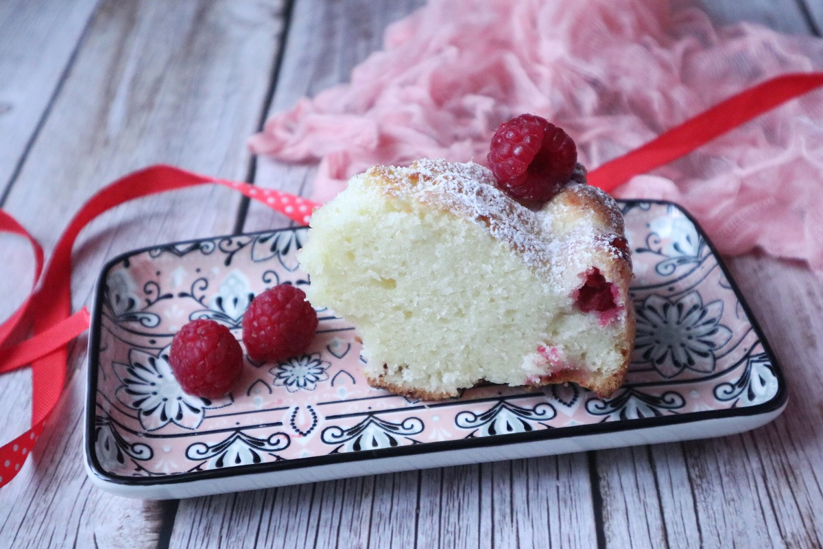 Gâteau au yaourt et framboises à la friteuse à air