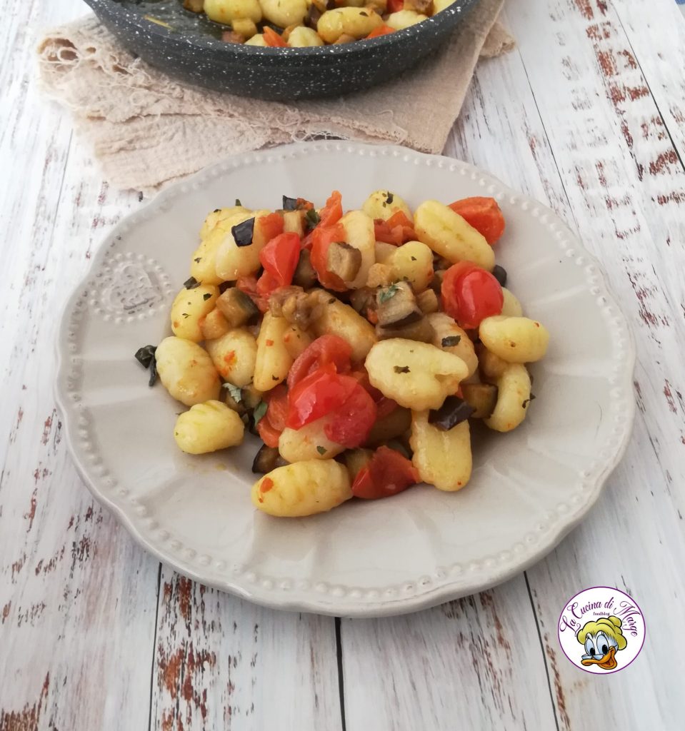 GNOCCHI AUX AUBERGINES ET TOMATILLOS