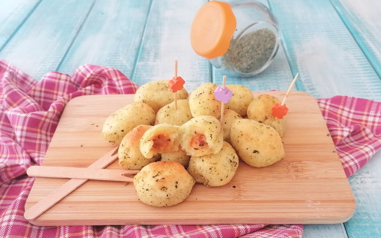 GNOCCHI FARCI CUITS À LA FRITEUSE À AIR SNACK SAVOUREUX