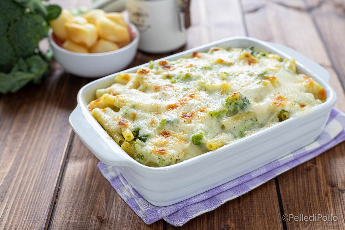 Gratin de pâtes aux brocolis et scamorza