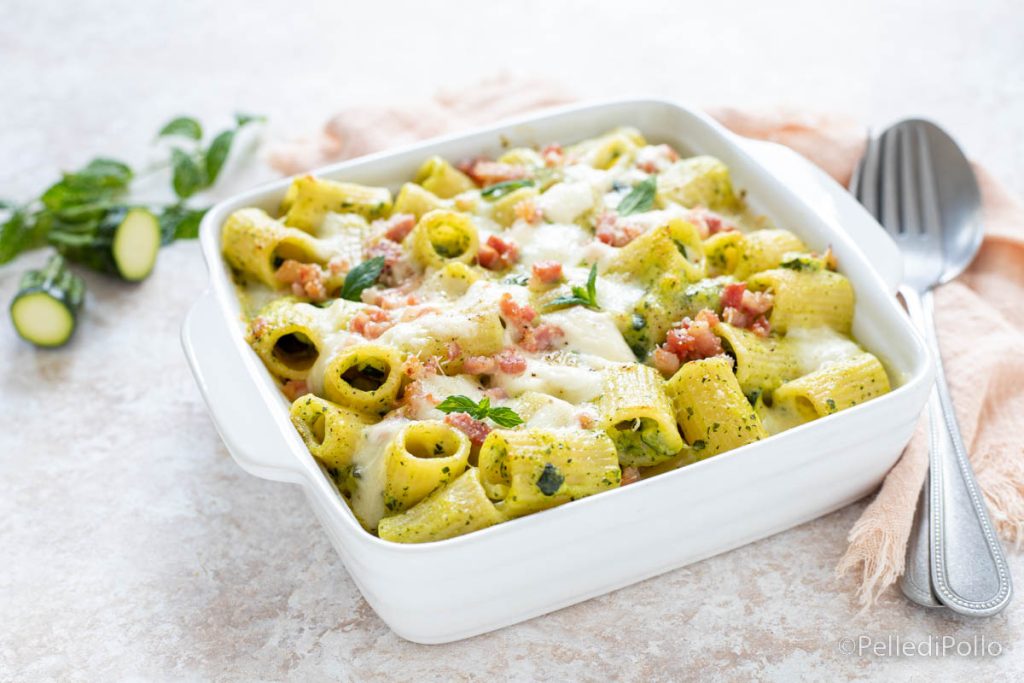gratin de pâtes avec courgettes lardons