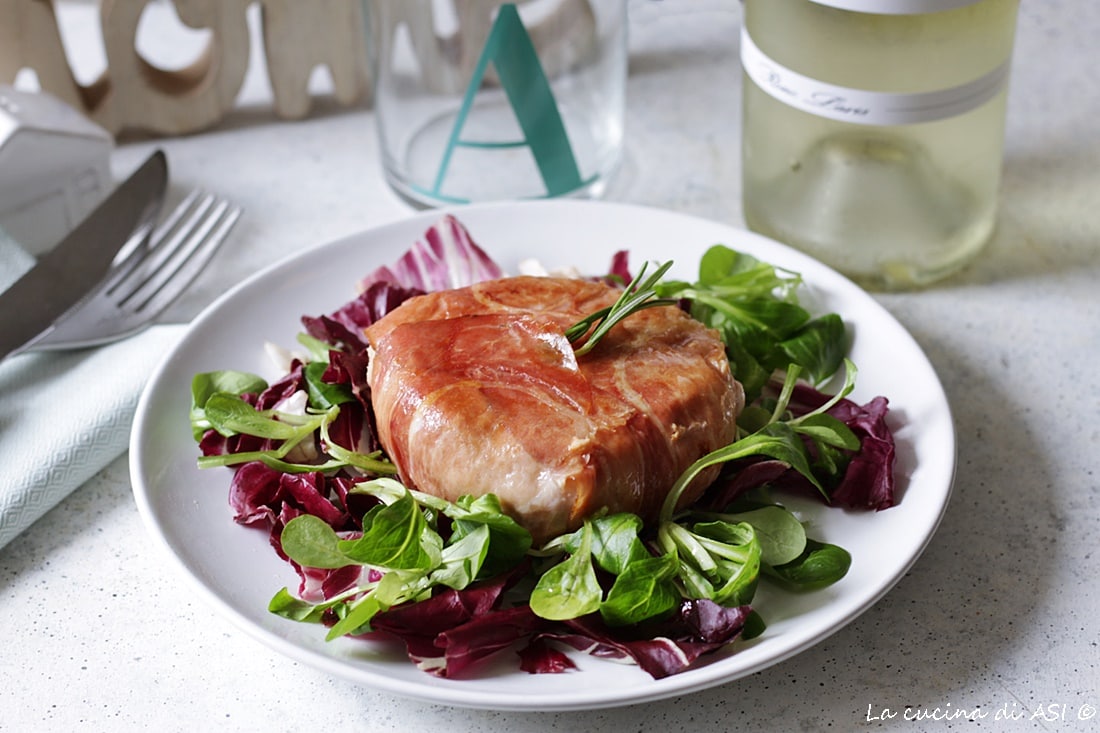 Hamburger de poulet avec speck