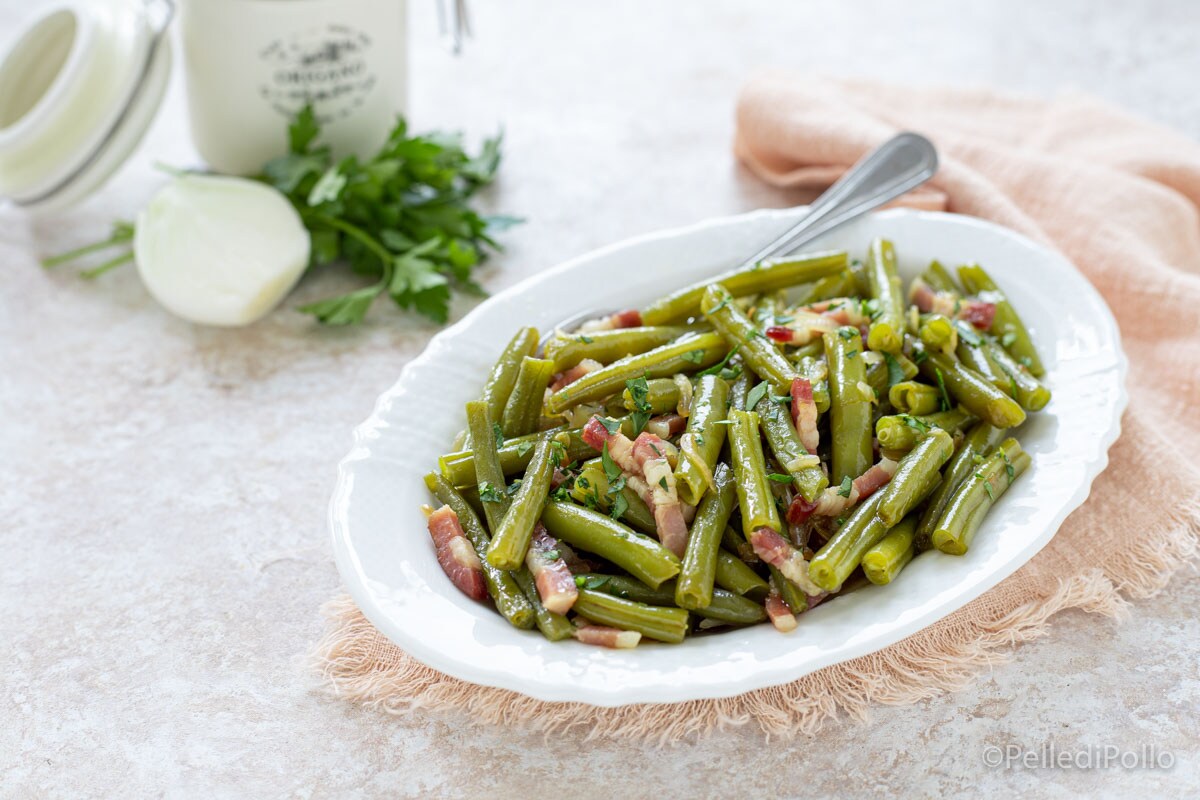 Haricots verts avec du speck à la poêle