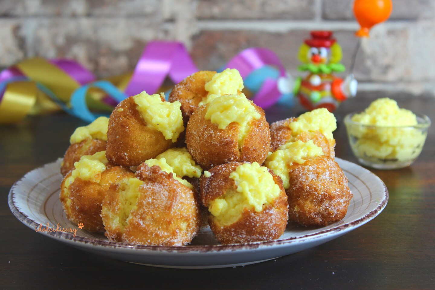 Castagnoles fourrées à la crème