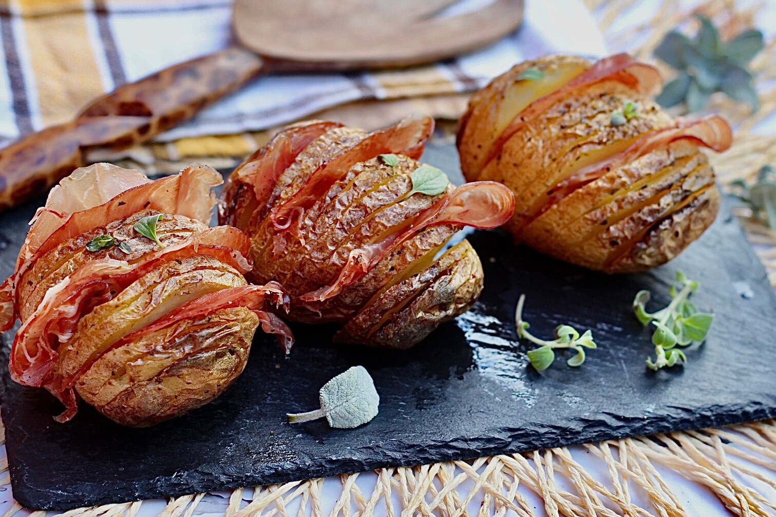 Pommes de terre à l’accordéon : la magie du croustillant à chaque tranche