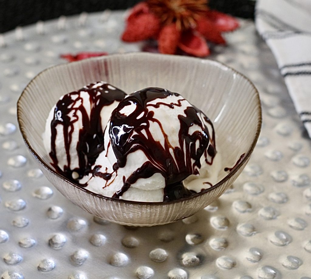 Glace à la banane sans œufs et sans sucre, le dessert que tu adoreras !