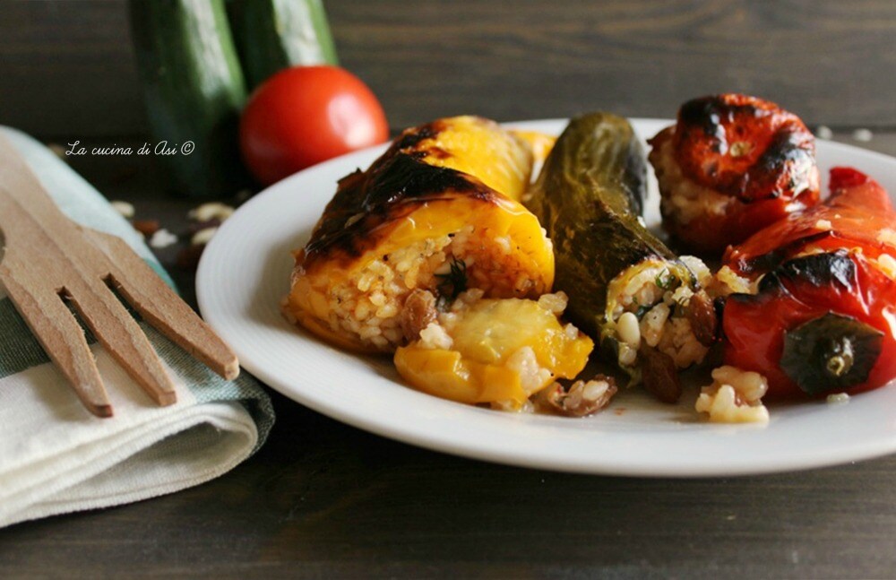 Légumes farcis de riz à la grecque gemista