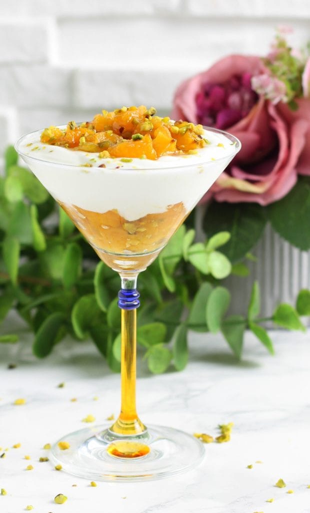 Dessert au melon, yaourt et pistaches