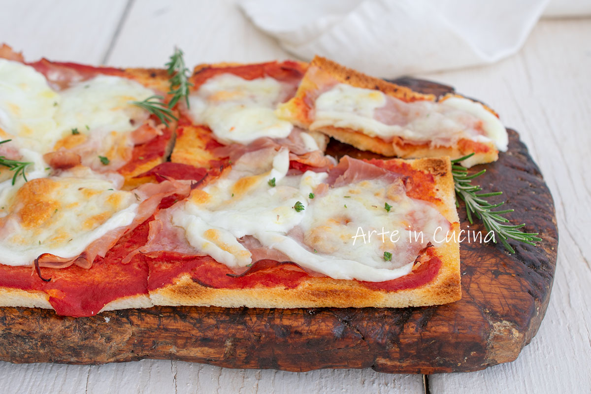 Mini-pizzas de pain de mie au jambon