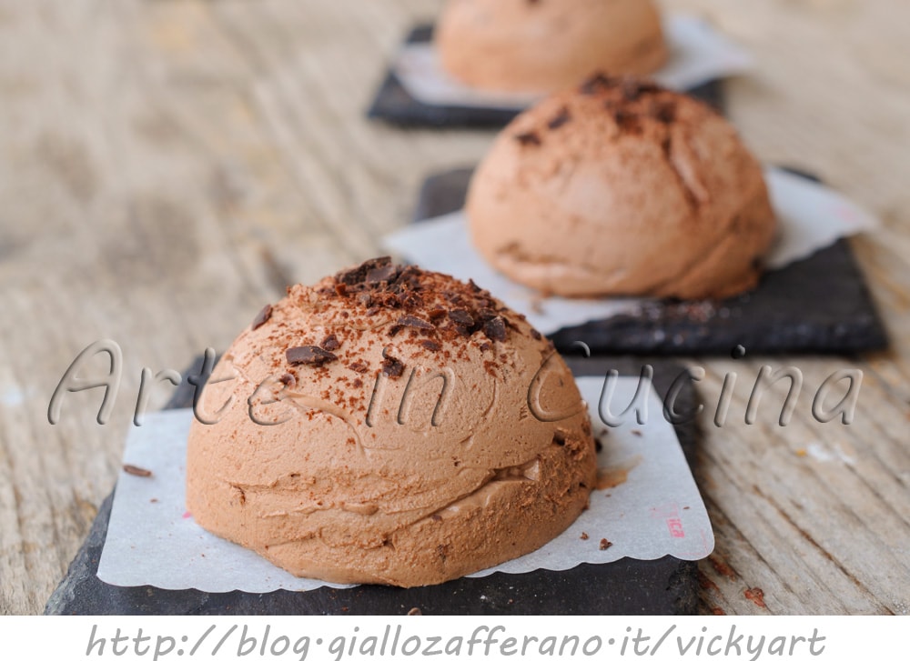 Mousse à la cuillère crémeuse au chocolat