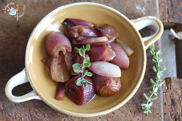 Oignons rouges en cuisson sous vide