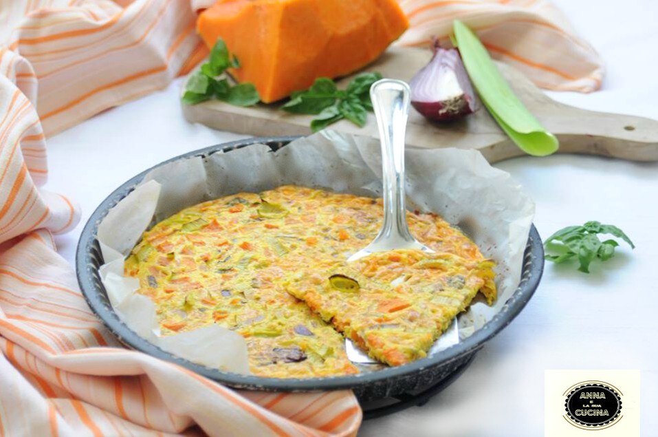 Omelette légère à la courge et poireau