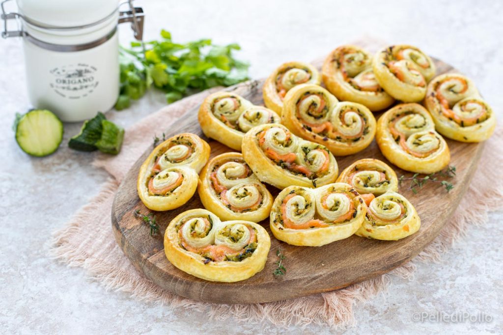 palmiers feuilletés au saumon et courgettes