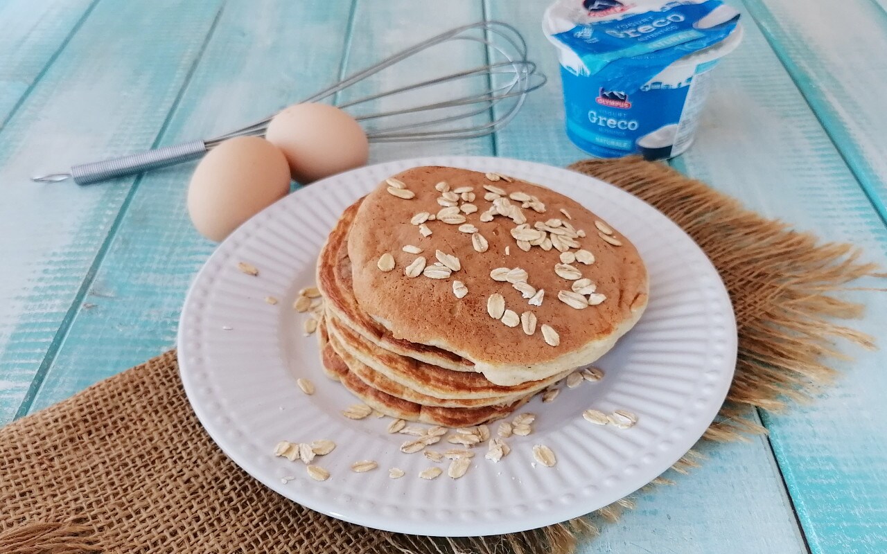 PANCAKES AU YAOURT ET BLANCS D’ŒUFS PROTÉINÉS