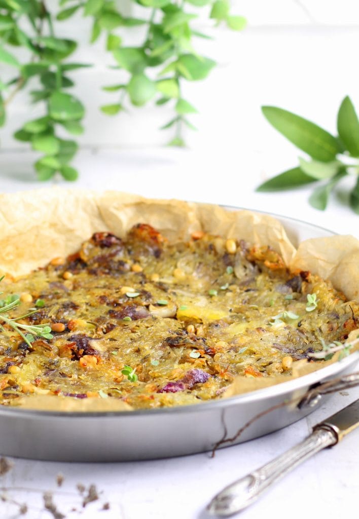 Rösti de pommes de terre, oignons et pignons au four