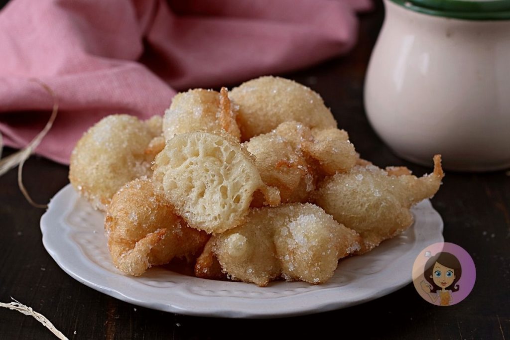 PETTOLES DOUCES OU PITTULES DES POUILLES recette traditionnelle douce des fêtes facile et savoureuse parfaite à servir comme collation ou dessert