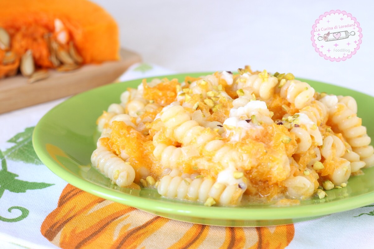 PÂTES AVEC POTIRON ET GORGONZOLA AVEC PISTACHES la plus crémeuse et savoureuse