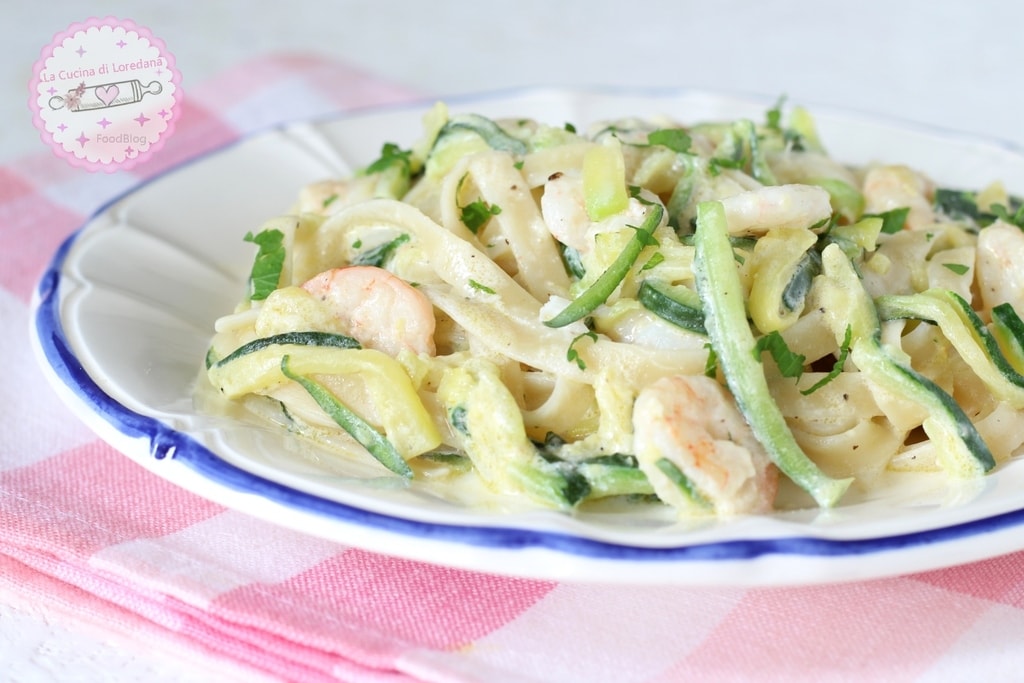 pâtes aux crevettes et courgettes