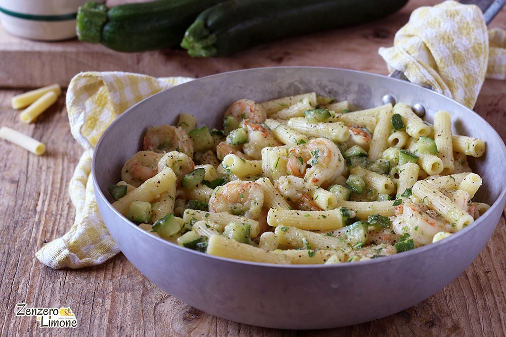 Pâtes aux crevettes et courgettes