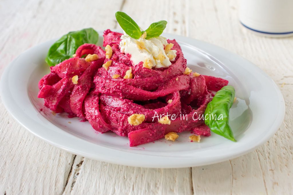 Tagliatelles au pesto de betterave