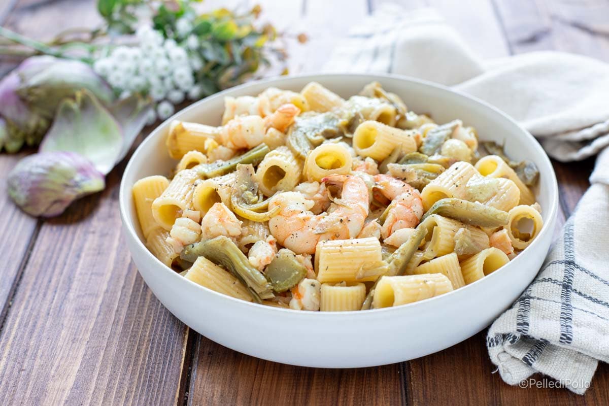 Pâtes aux crevettes et artichauts
