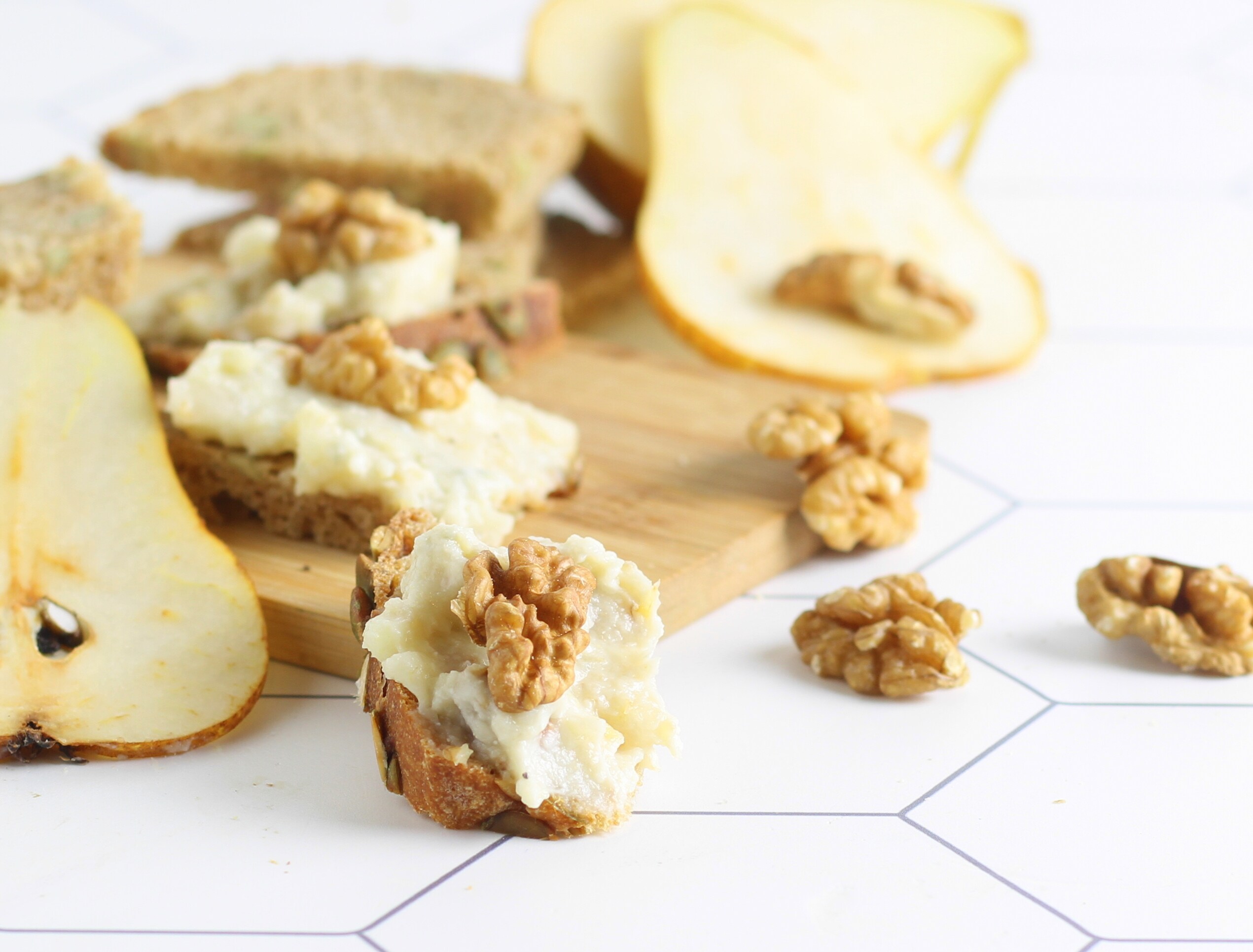 Crème de gorgonzola, poires et noix