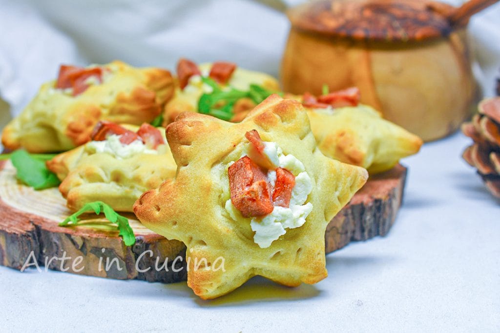 Petites étoiles avec mortadelle et ricotta entrée sans feuilletée