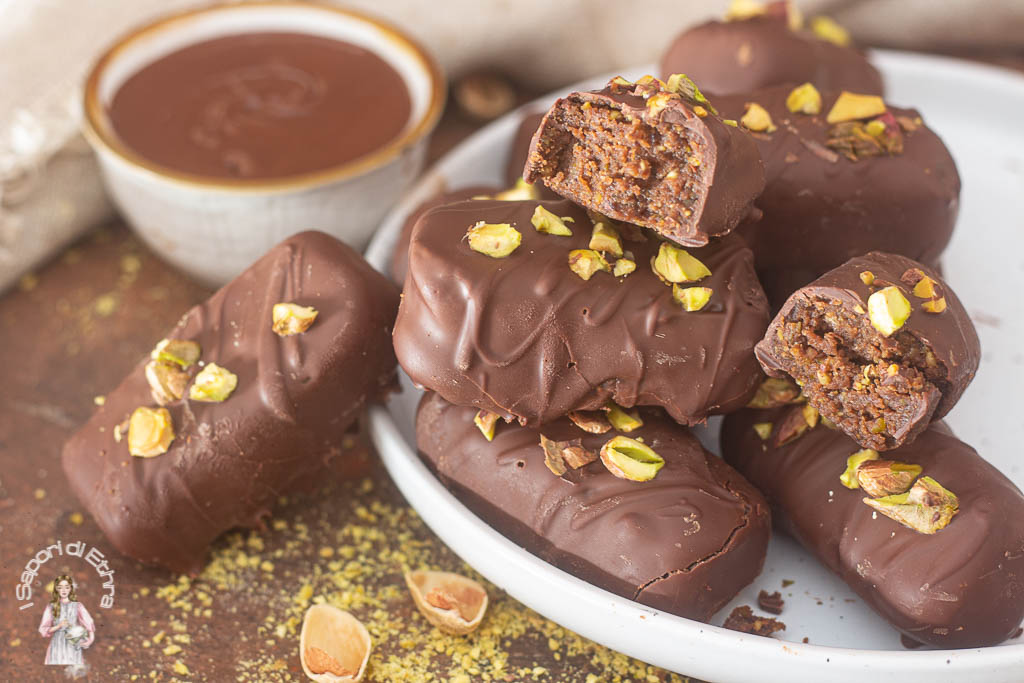 Petits gâteaux au chocolat et pistaches rapides