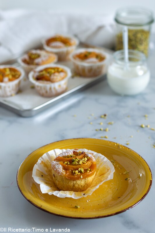 petits gâteaux aux pêches