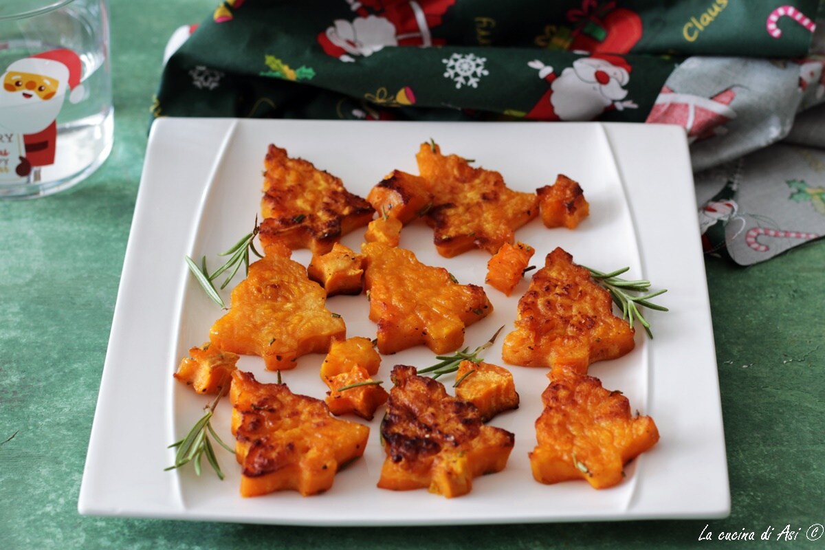 Petits sapins de pommes de terre aromatiques