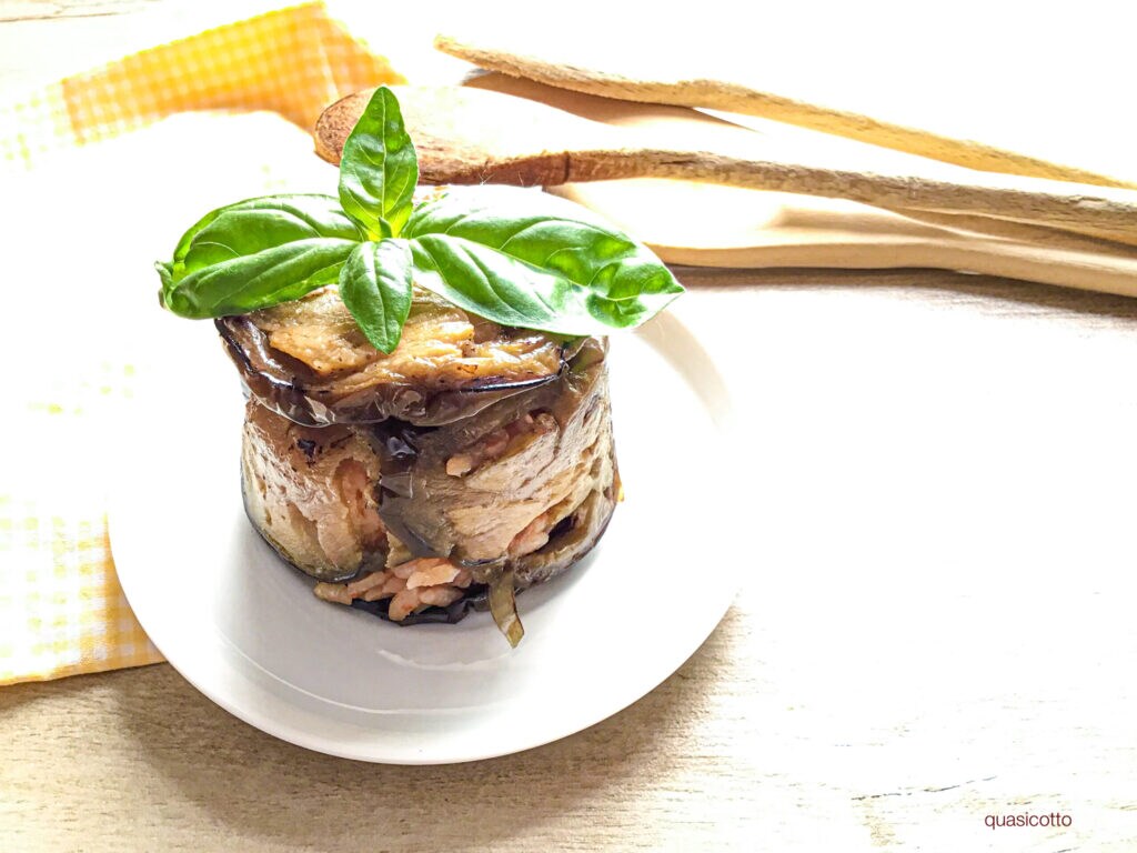 Petits moules d’aubergines au four