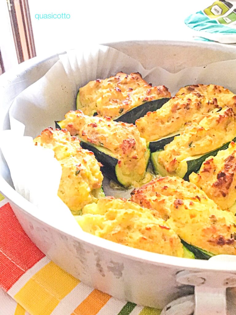 Courgettes farcies cuites rapidement dans une friteuse à air