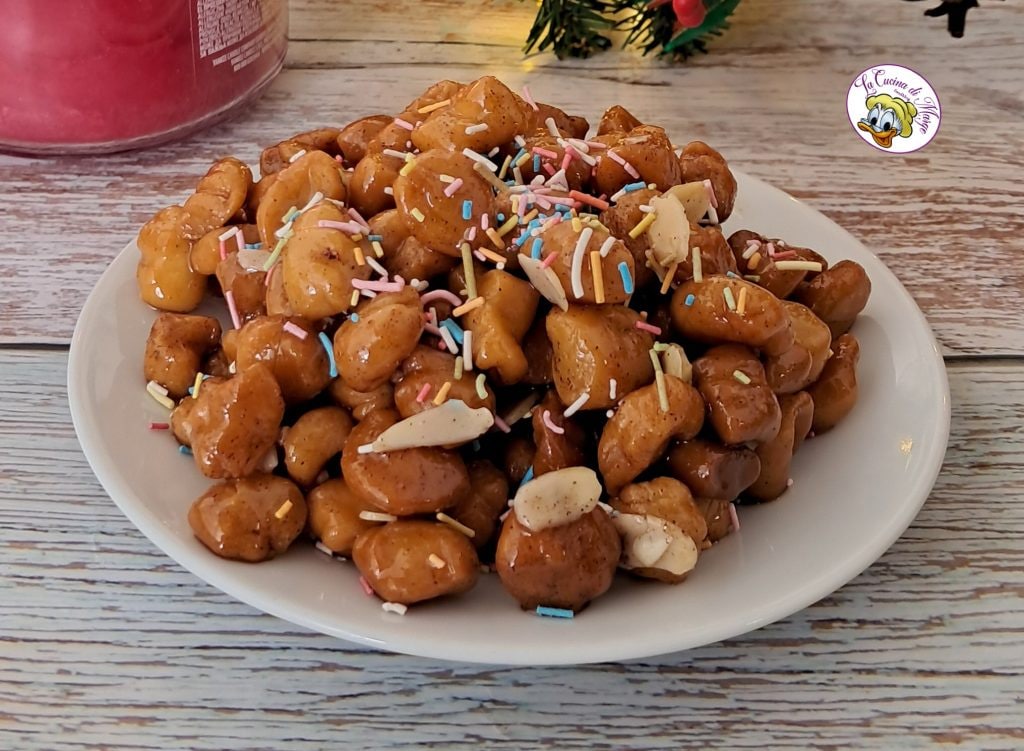 PURCIDD OU STRUFFOLI