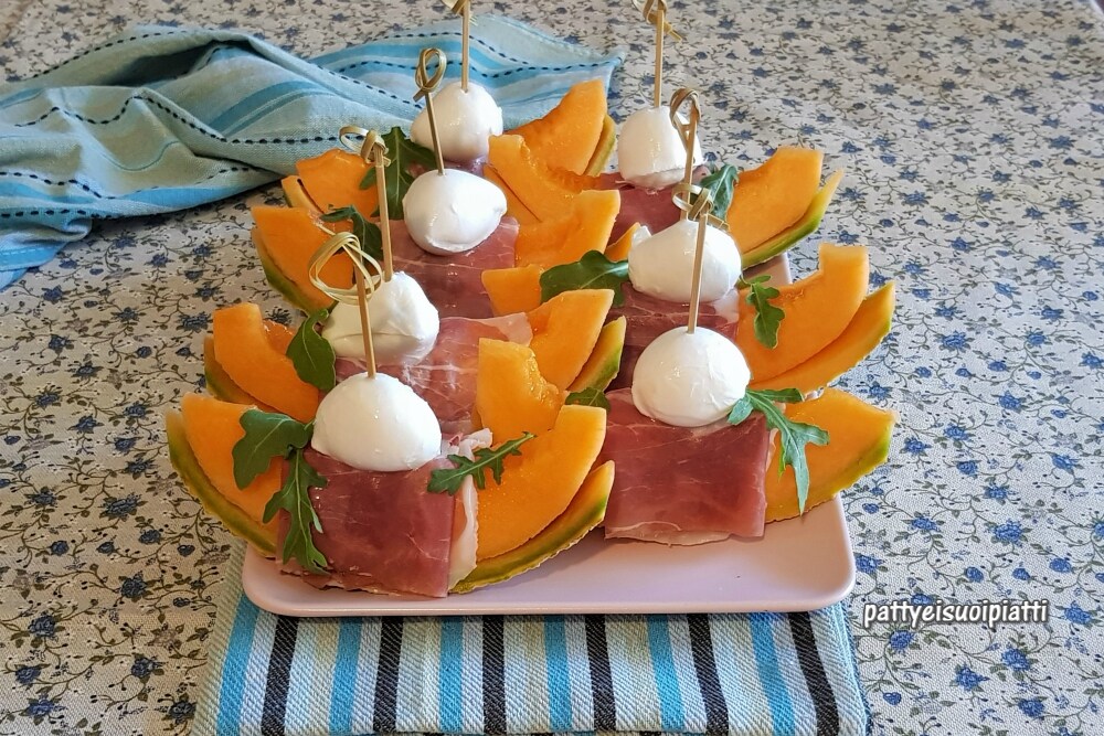 bateaux de melon avec jambon cru