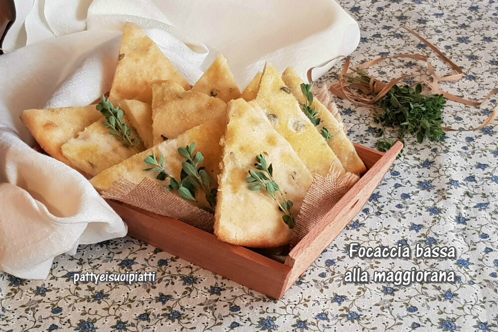 focaccia basse à la marjolaine