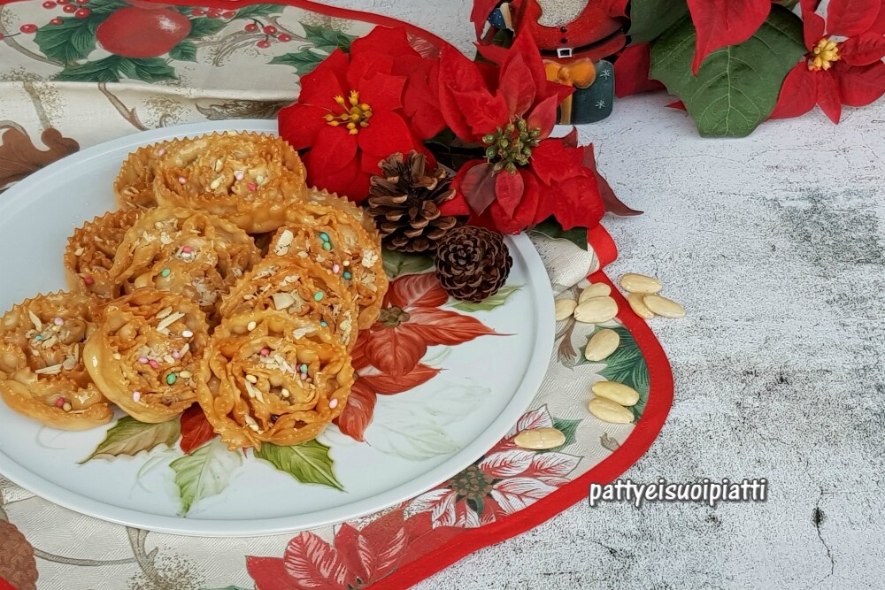 cartellate des Pouilles avec miel et amandes