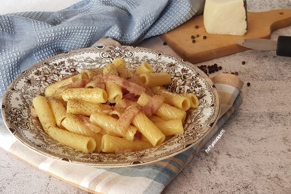 rigatoni à la carbonara