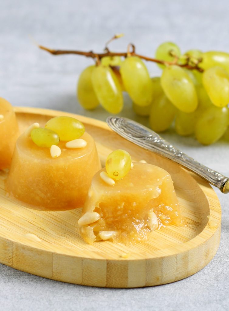 Gelée de raisin aux pignons