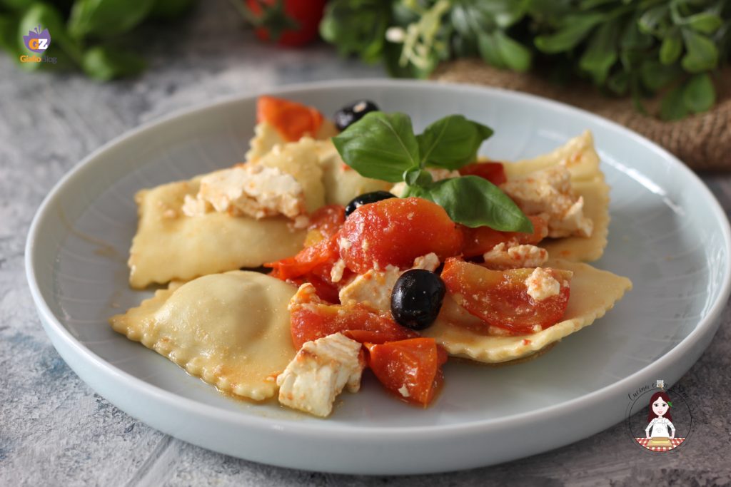 Raviolis d'aubergines avec tomates cerises et feta