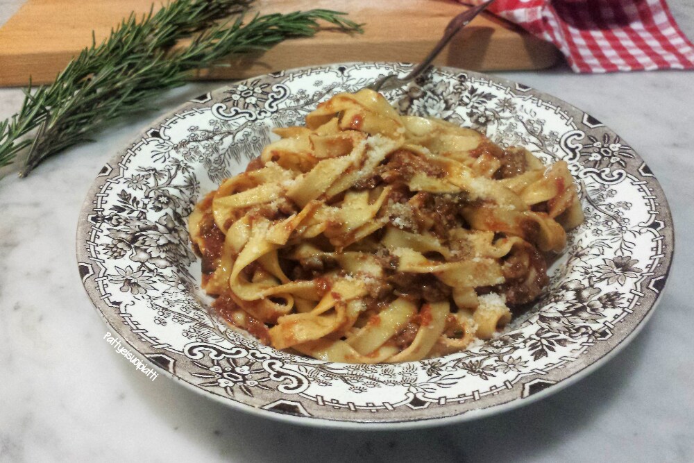 tagliatelles avec sauce aux champignons à la génoise