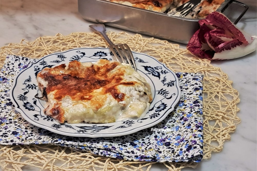 délicieuses lasagnes avec radicchio et gorgonzola