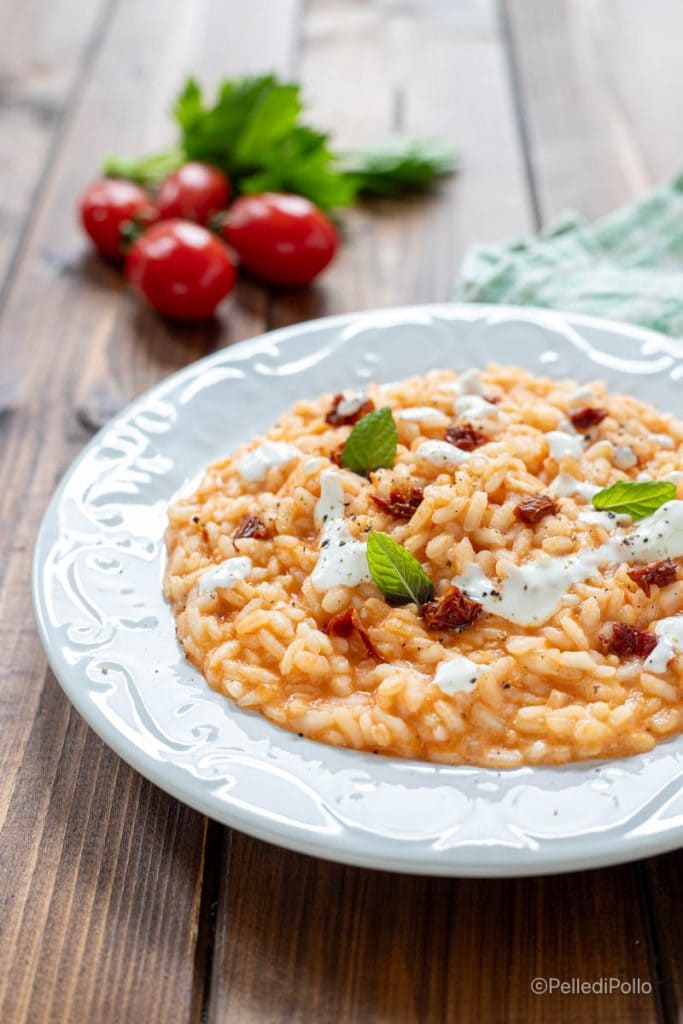 risotto à la tomate avec stracciatella de burrata