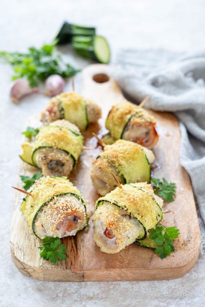 rouleaux de blanc de poulet avec courgettes au four
