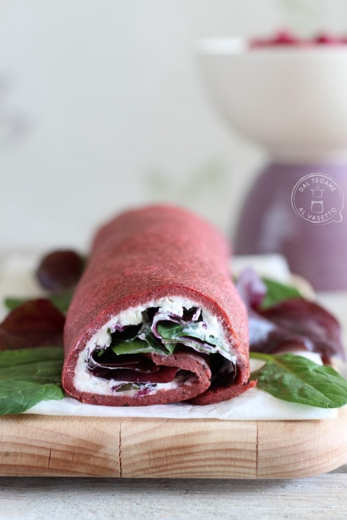 roulé salé avec betteraves rouges mixées