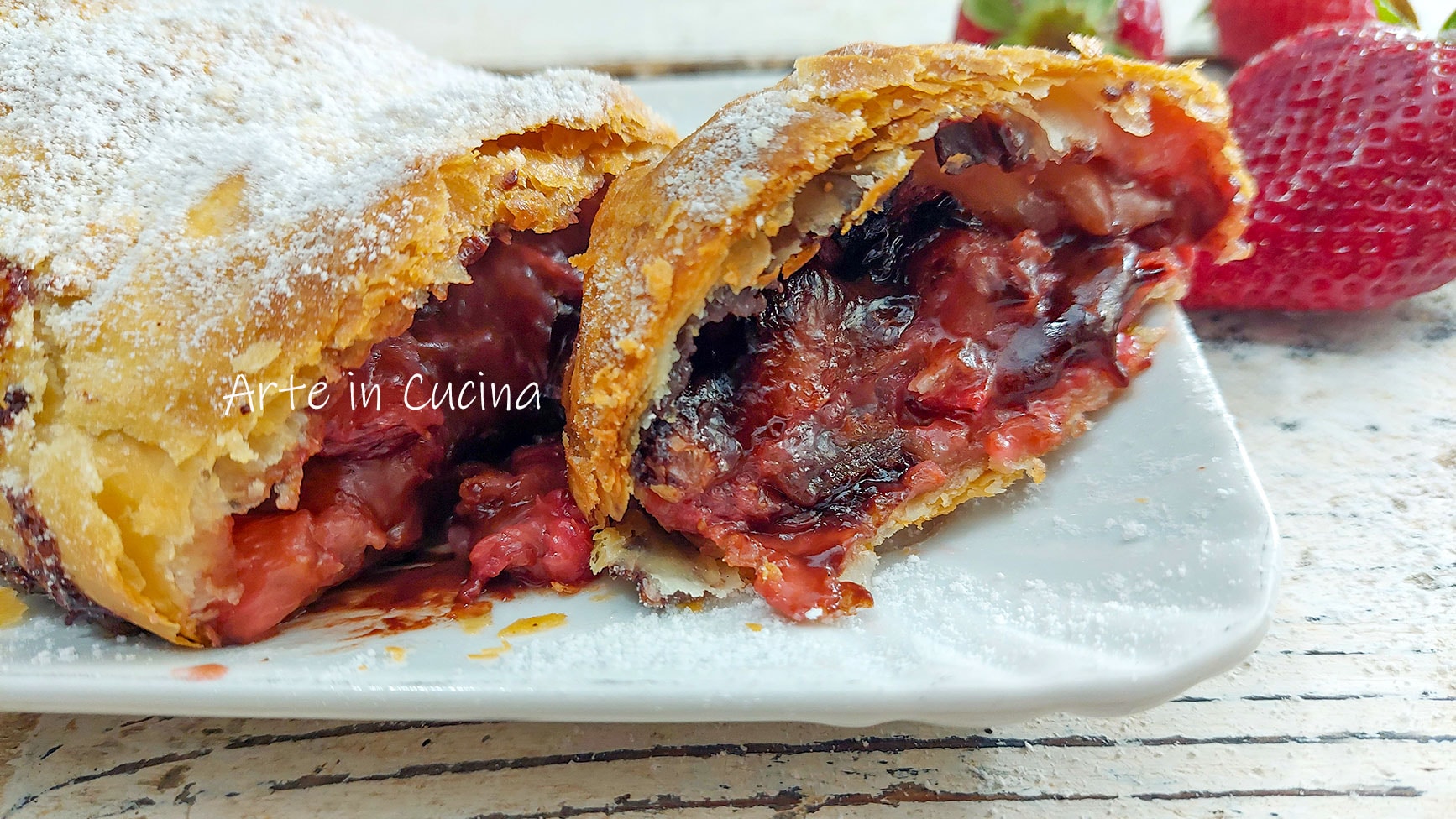 ROULEAU de PÂTE FEUILLETÉE FRAISES et chocolat