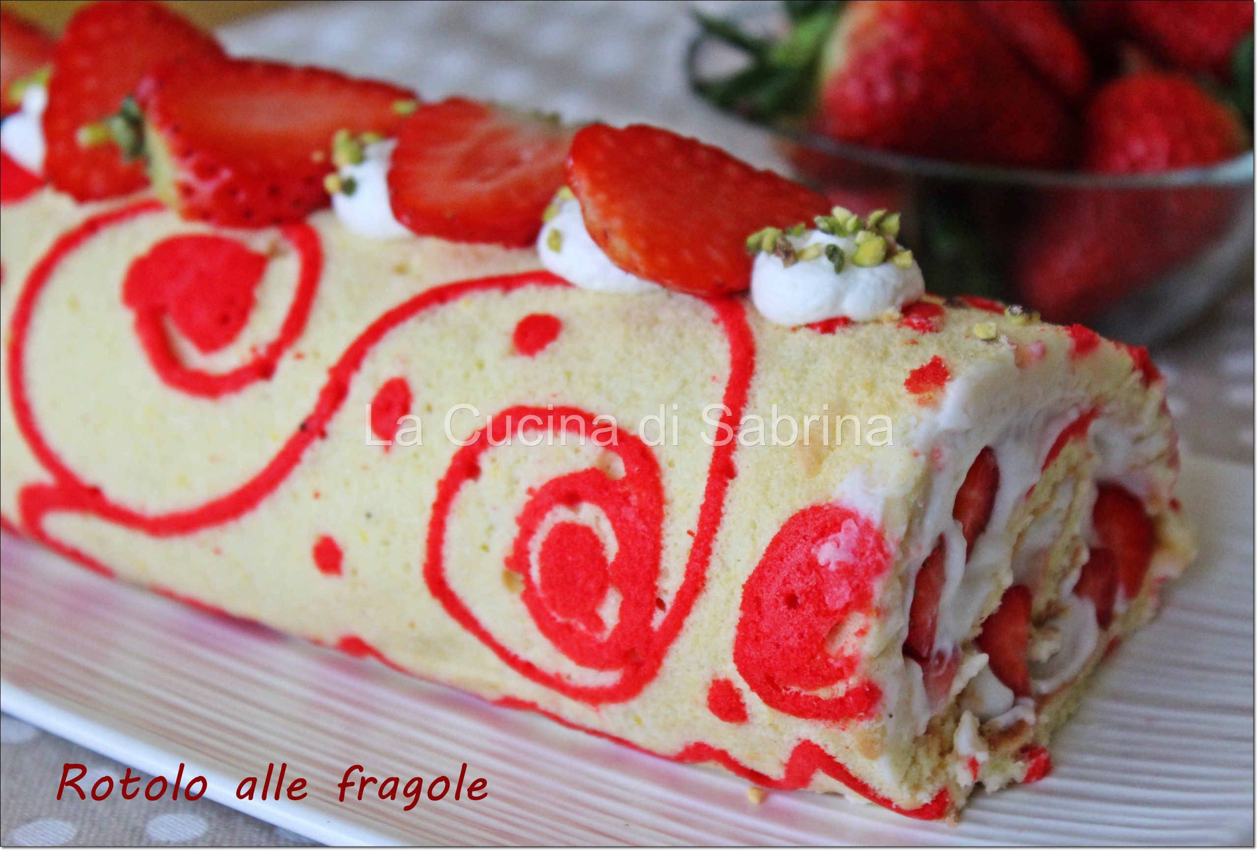Roulé de pâte cigarette aux fraises