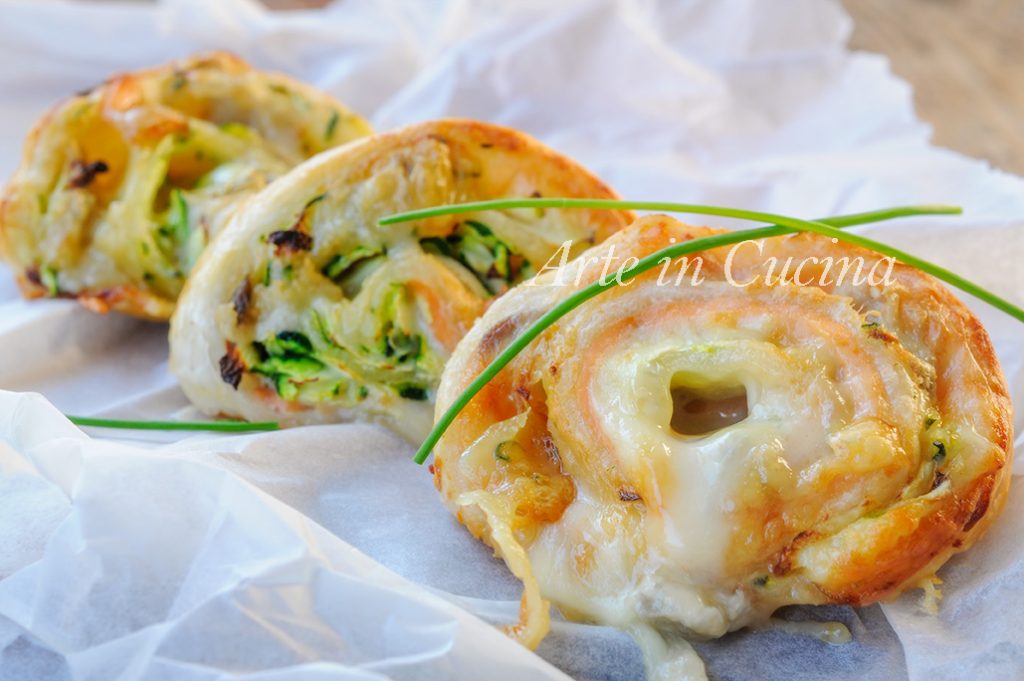 Roulés de pâte feuilletée saumon et gorgonzola rapides vickyart art en cuisine