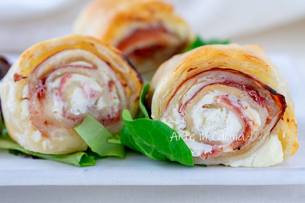 roulés de feuilleté ricotta et speck