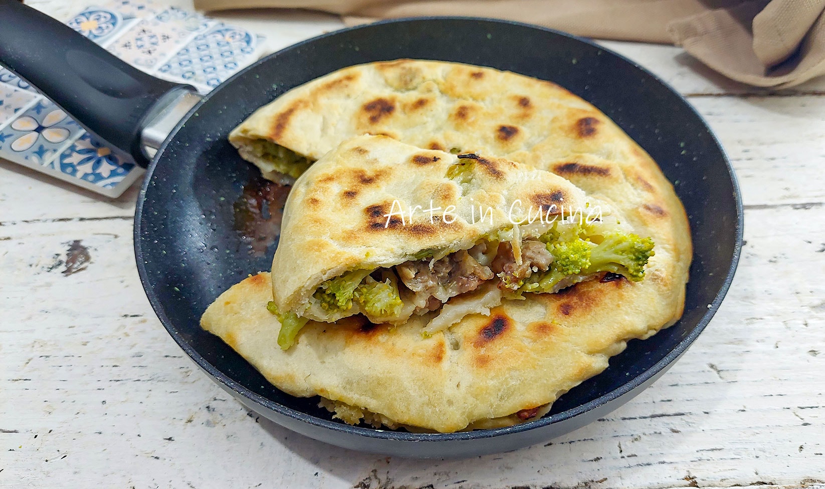 RUSTIQUE BROCOLIS et SAUCISSE tourte salée